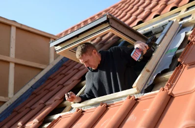 Pose de fenêtres de toit Velux à Triguères